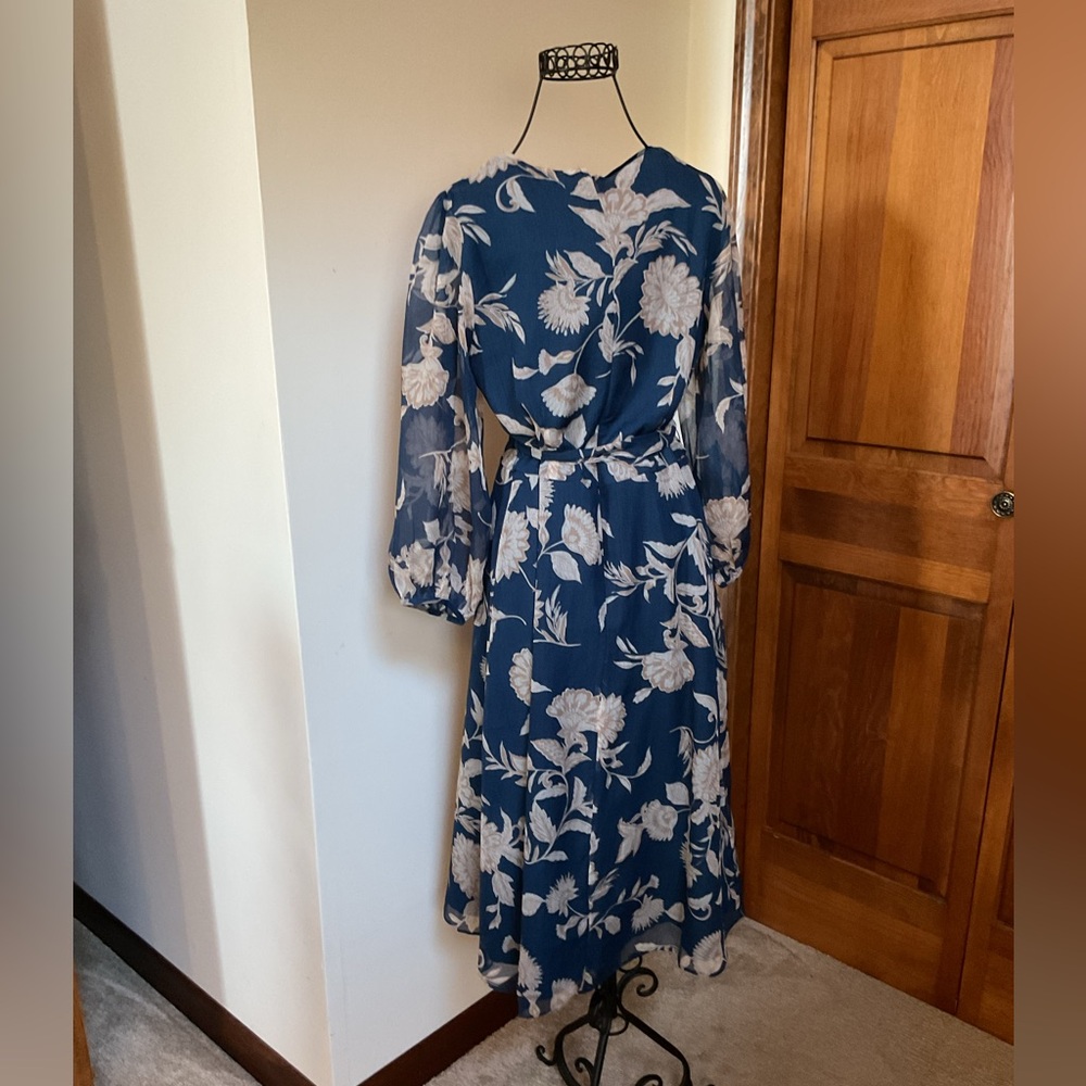 Ann Taylor Floral Midi Dress Size 6 NWT Classic Career Feminine - Picture 4 of 10